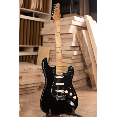 MARCEAU® GUITAR EXPERIENCE ROASTED FLAMED MAPLE NECK BLACK GLOSS